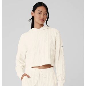 ALO | MUSE SWEATER MEDIUM & SWEATPANTS LARGE | SET | IVORY